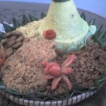 Tumpeng Ayam Kremes